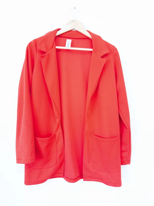 Blazer rojo larguito