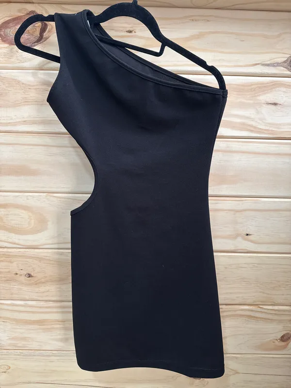 Vestido negro al cuerpo talle s
