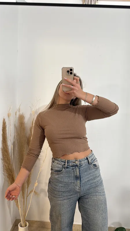 Remera marron manga larga talle m