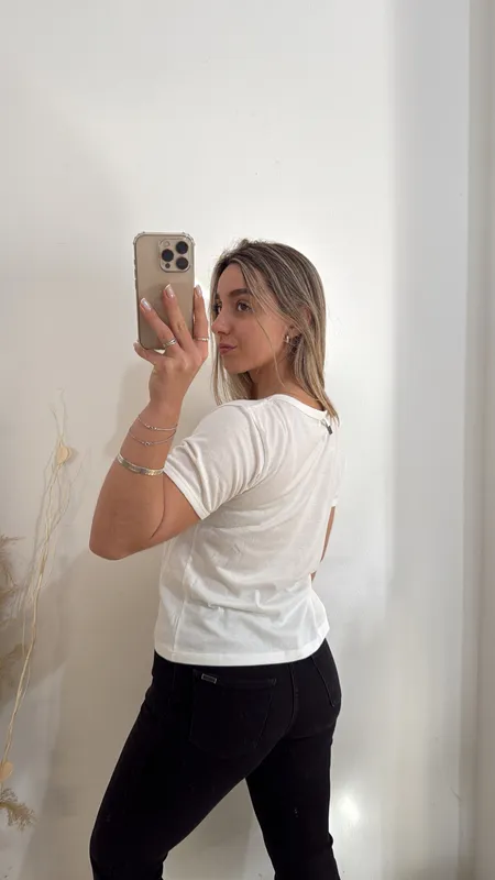 Remera con corazon talle m