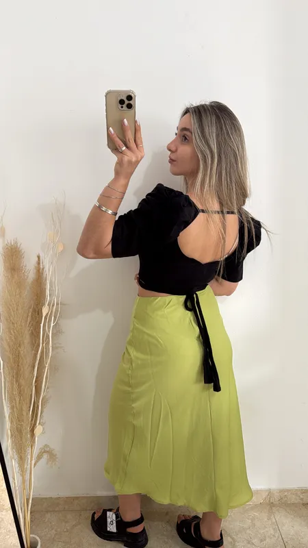 Pollera satinada verde talle s