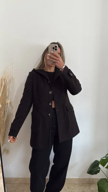 Tapado negro botones talle m