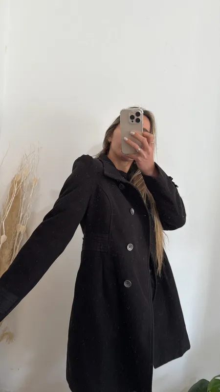 Tapado negro botones talle m