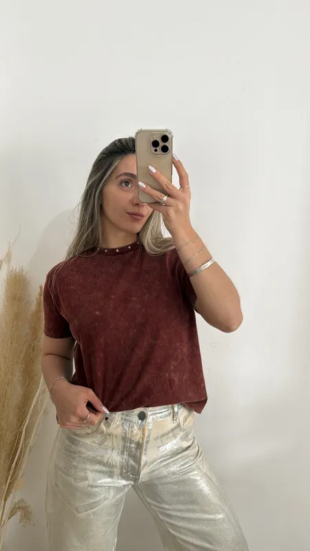 Remera bas bordo con estrellas talle s