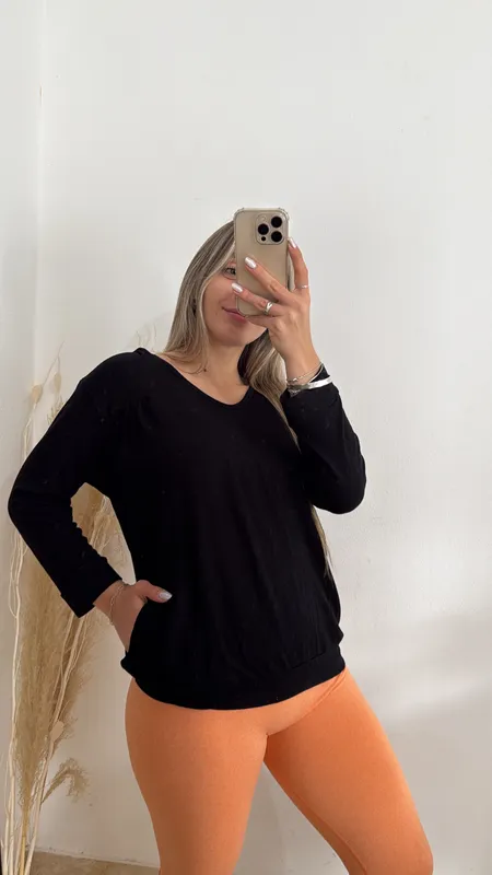 Canguro negro talle m con capucha