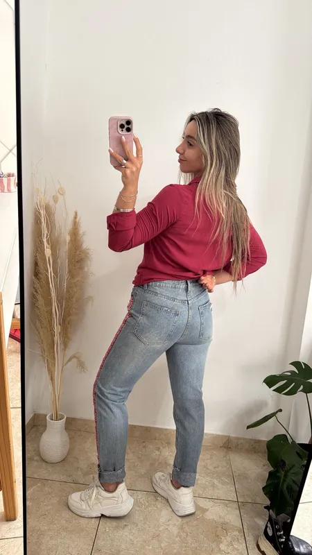 Jeans con franja roja talle 36