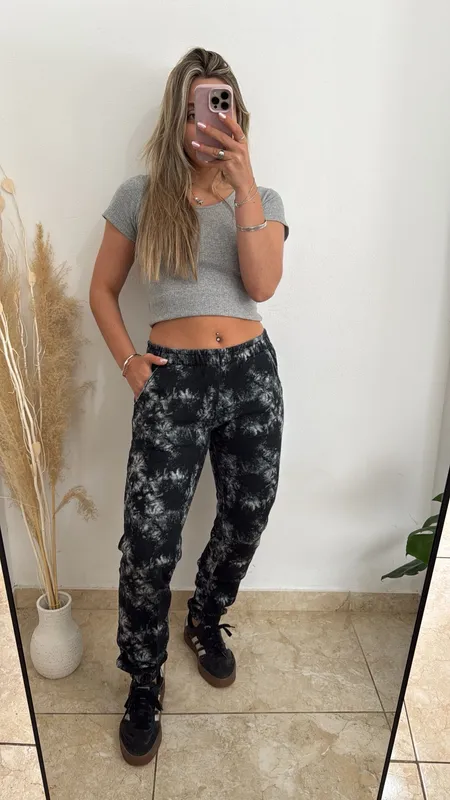 Jogging babucha estampado blanco y negro