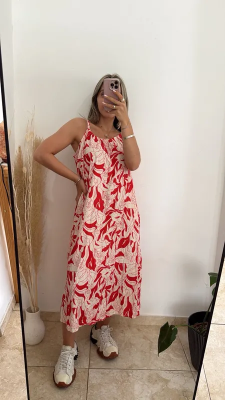 Vestido floreado rojo y blanco talle m