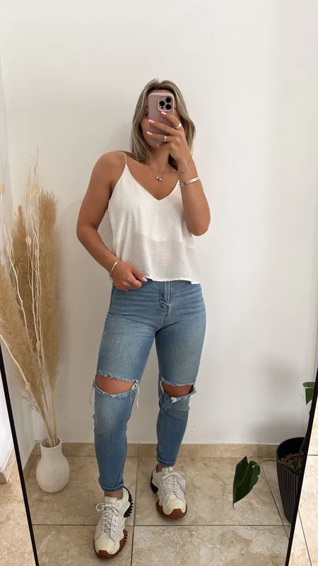 Jeans talle 26 con roturas