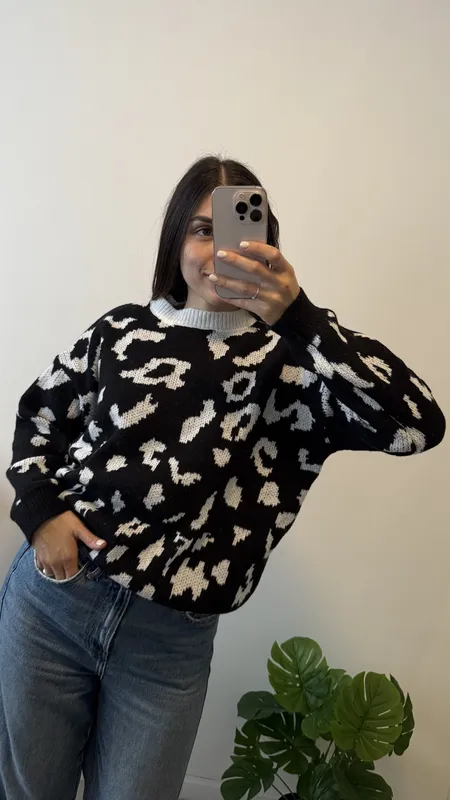 Buzo amelie negro y blanco