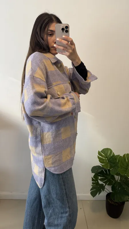 Sobrecamisa beige y lila talle l