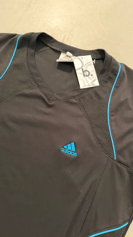 Remera adidas deportiva talle m
