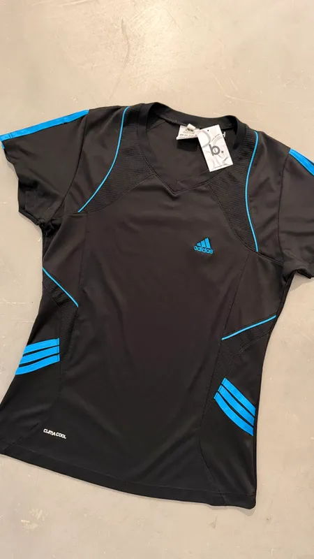 Remera adidas deportiva talle m