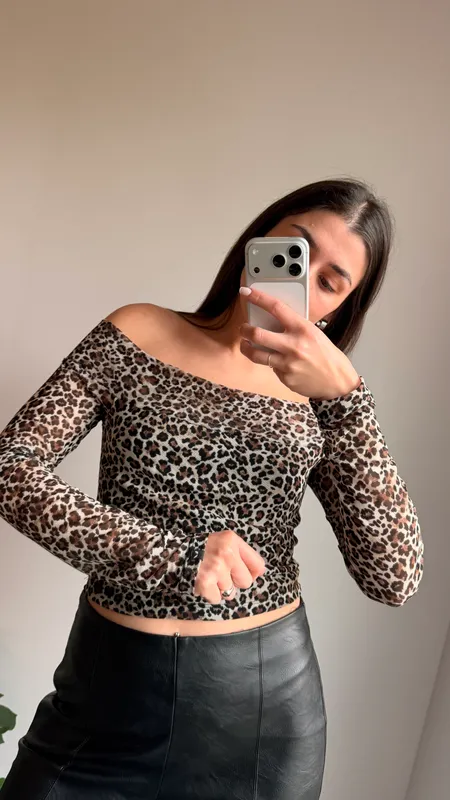 Blusa cuello bote print talle s