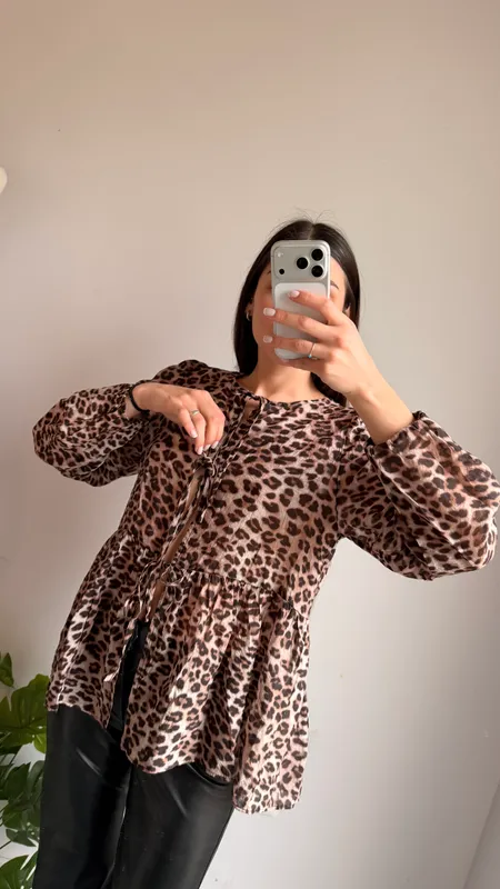 Camisa animal print con lazos talle l