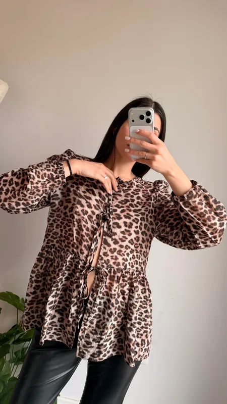 Camisa animal print con lazos talle l