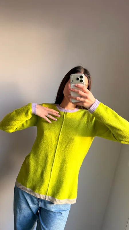Buzo verde lima lolita talle xs