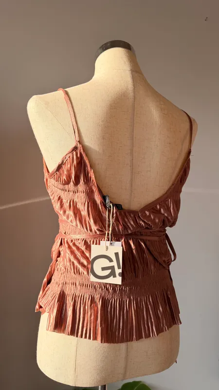 Top rosa con frunce talle s