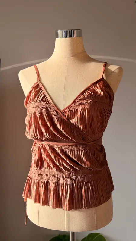 Top rosa con frunce talle s