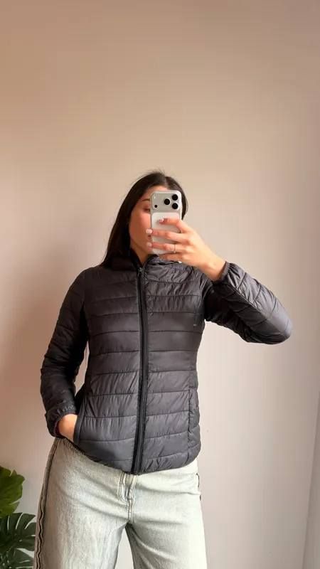 Campera puffer basica negra talle xs
