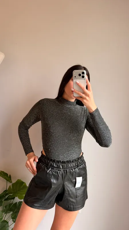 Short engomado talle 38