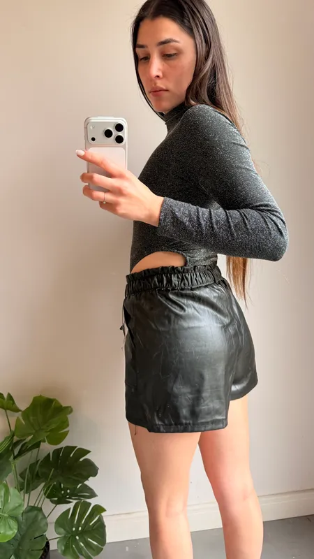 Short engomado talle 38