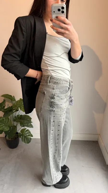 Jeans gris indian con tachas talle 40
