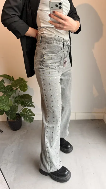 Jeans gris indian con tachas talle 40