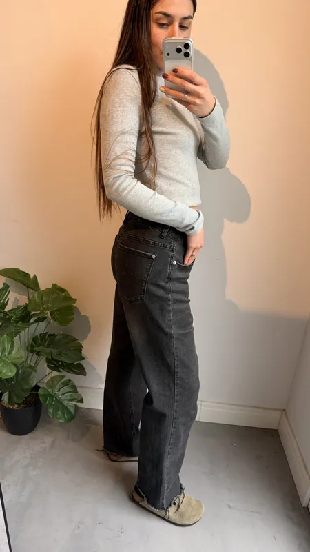 Jeans negro ancho talle 42