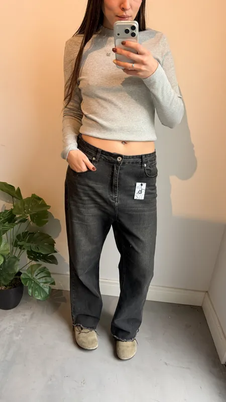 Jeans negro ancho talle 42