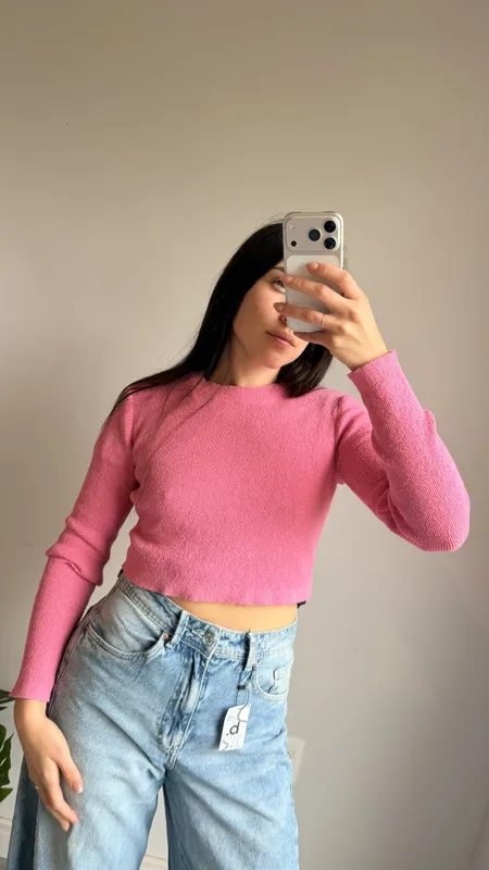 Buzo crop rosa talle m indian