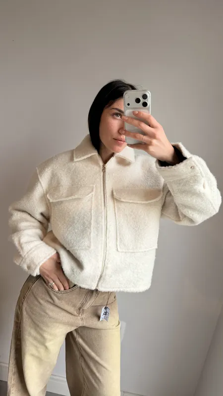 Campera blanca con dorado only