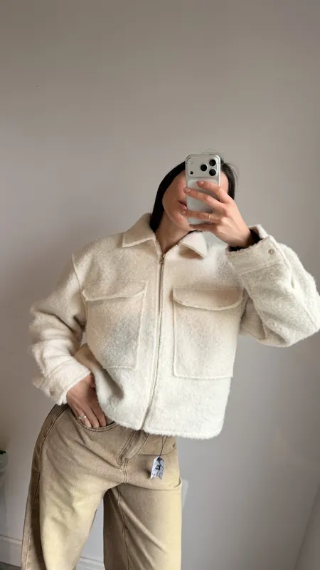 Campera blanca con dorado only