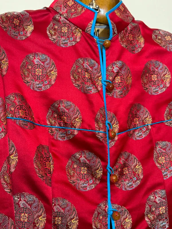 Tapado oriental rojo cuello mao