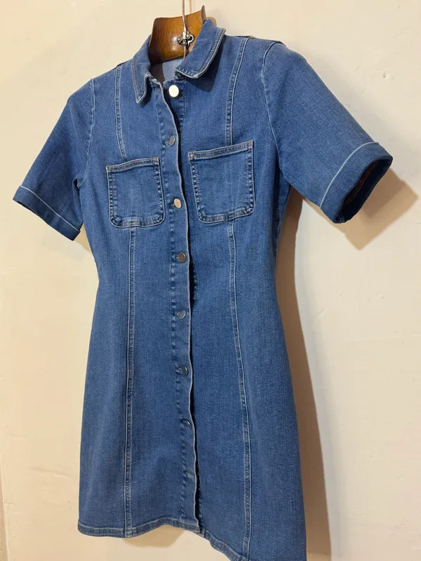 Vestido jean corto botones
