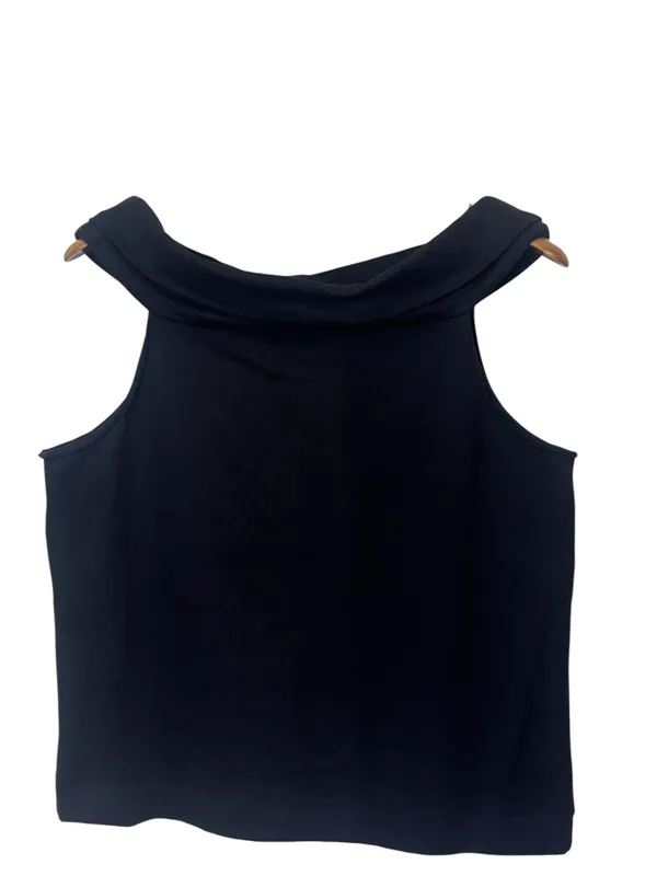Remera hombro descubierto