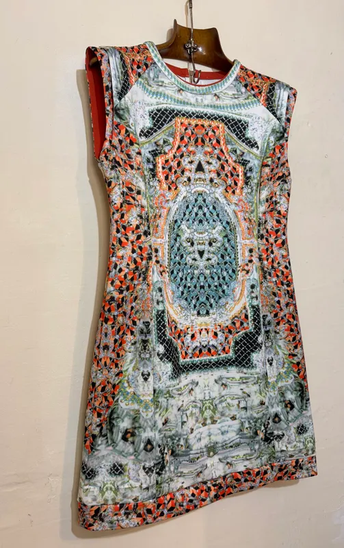 Vestido multicolor corto estampado