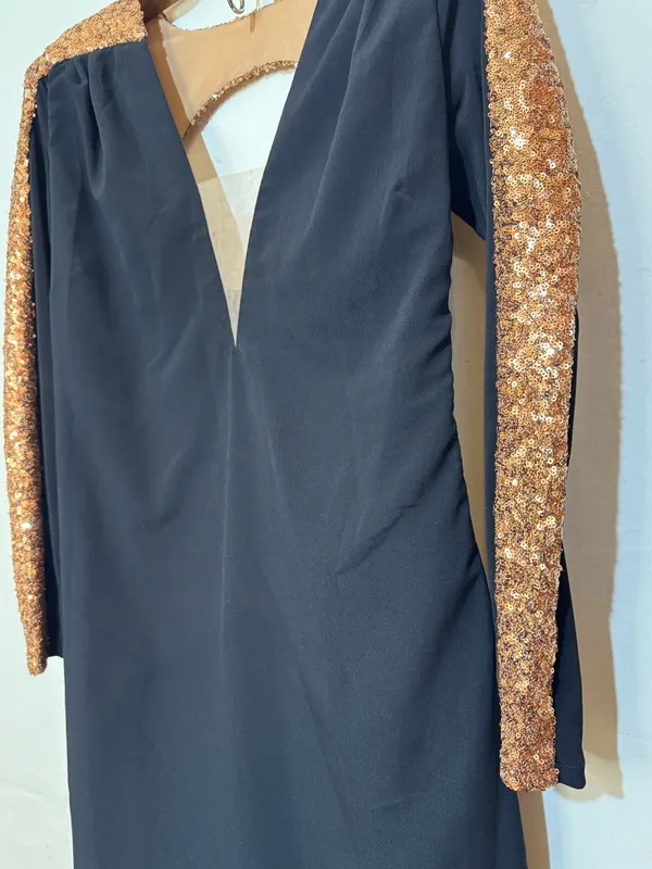 Vestido negro manga larga lentejuelas