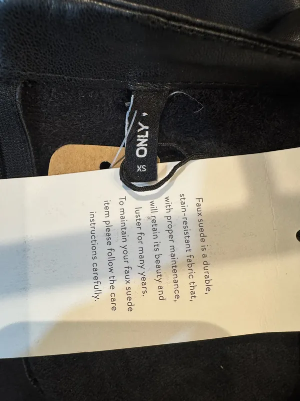 Vestido negro eco cuero y gamusina