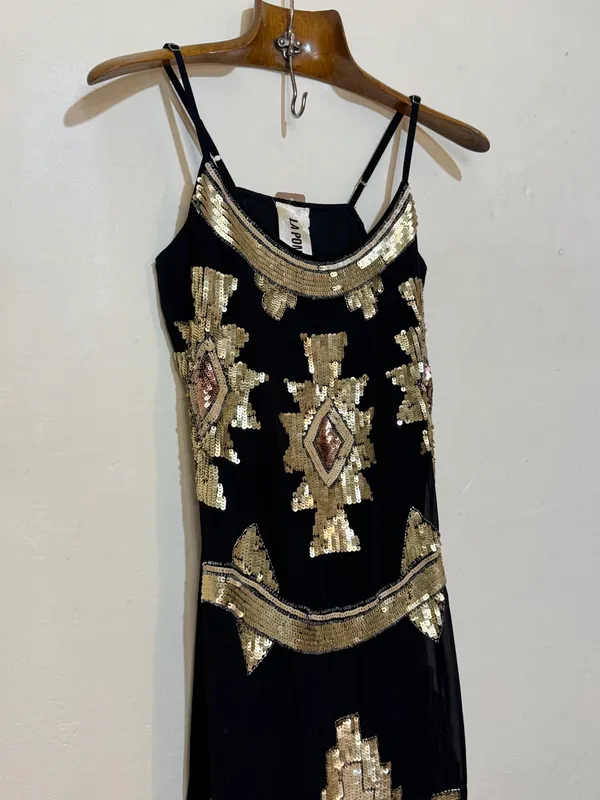 Vestido con dorado