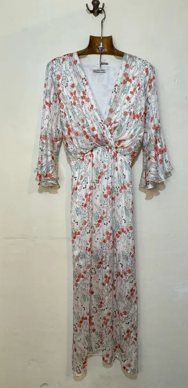 Vestido floreado cintura fruncida