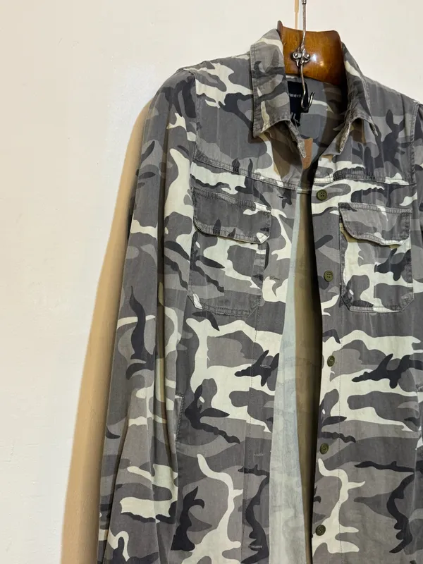 Campera liviana camuflada