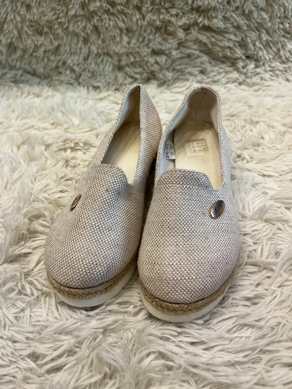 Zapatos telar taco corrido