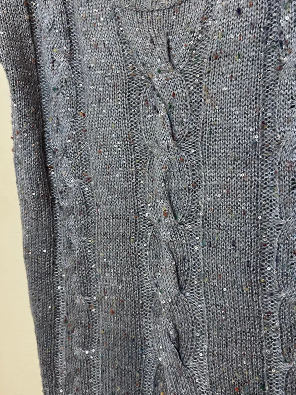 Bucito tejido con lentejuelas