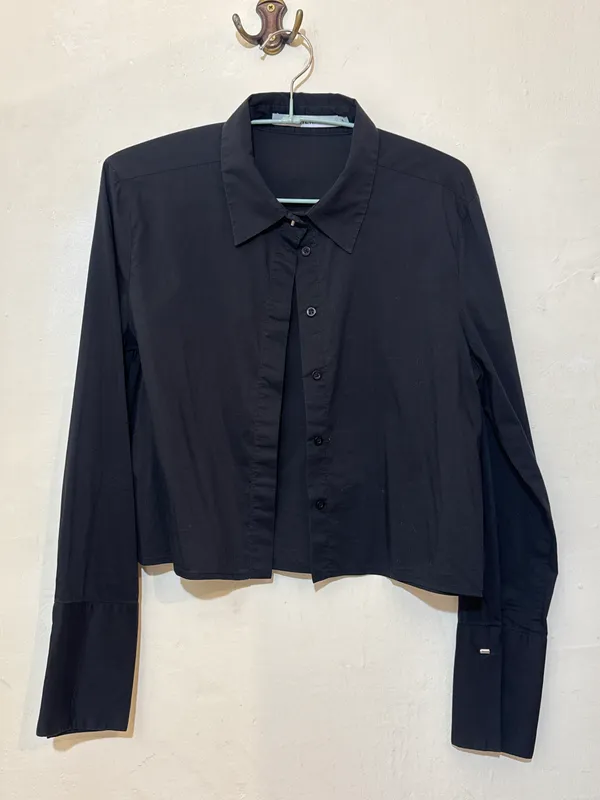 Camisa negra
