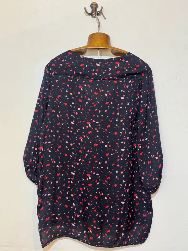 Blusa seda negra estampada