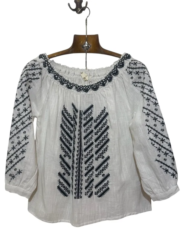 Blusa lino bordada
