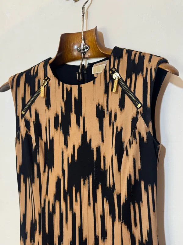 Vestido camel y negro