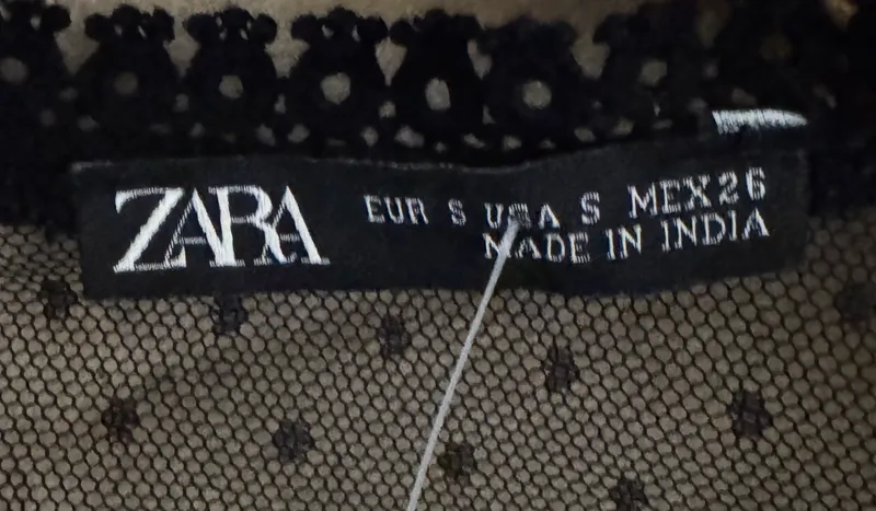Vestido encaje plisado