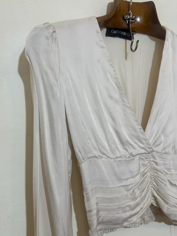 Blusita blanca satén